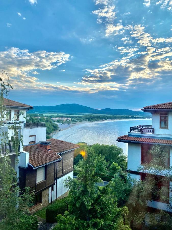 Santa Marina 2-Bedroom Apt. W/ Sea View + Terrace Sozopol Extérieur photo
